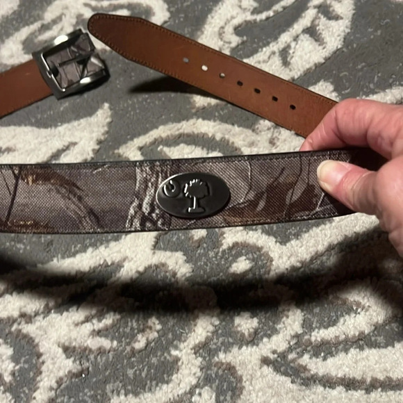 Genuine leather belt. Camoflouge. Like new. Size 36. - Picture 3 of 4
